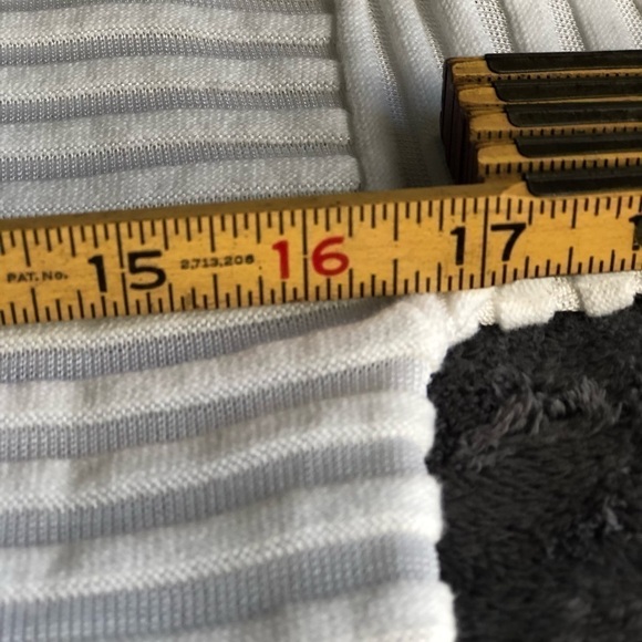 VINCE Camuto cream striped sheer long sleeve sweater size XS W1023 - Picture 8 of 9